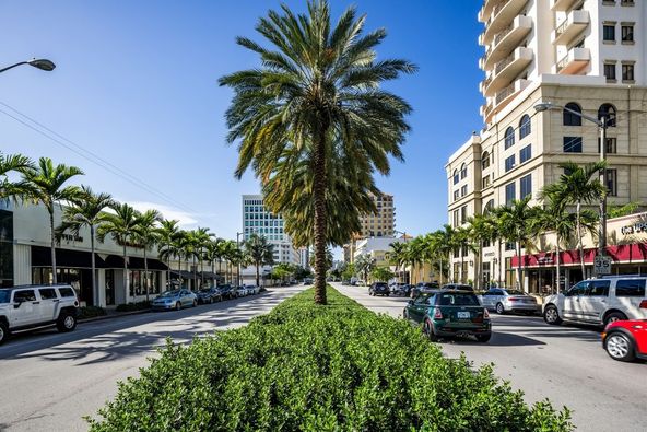 Ponce Tower Office - 510: 1805 Ponce de Leon Blvd, Coral Gables, FL 33134